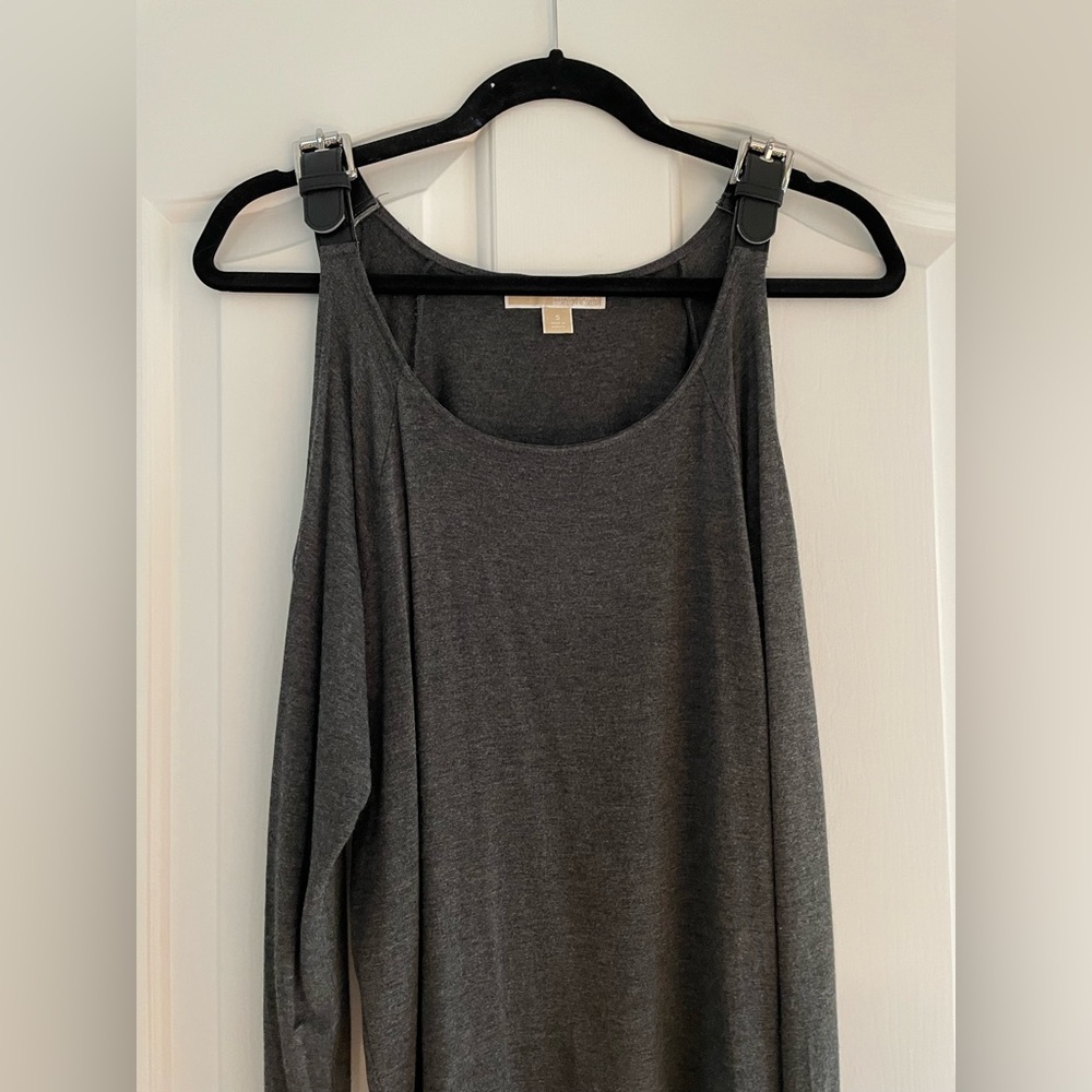 Cold shoulder long sleeve top.